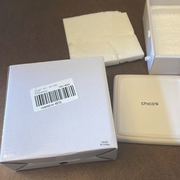 NIB Chicos Peace Love Chic trinket tray - Picture 4 of 4